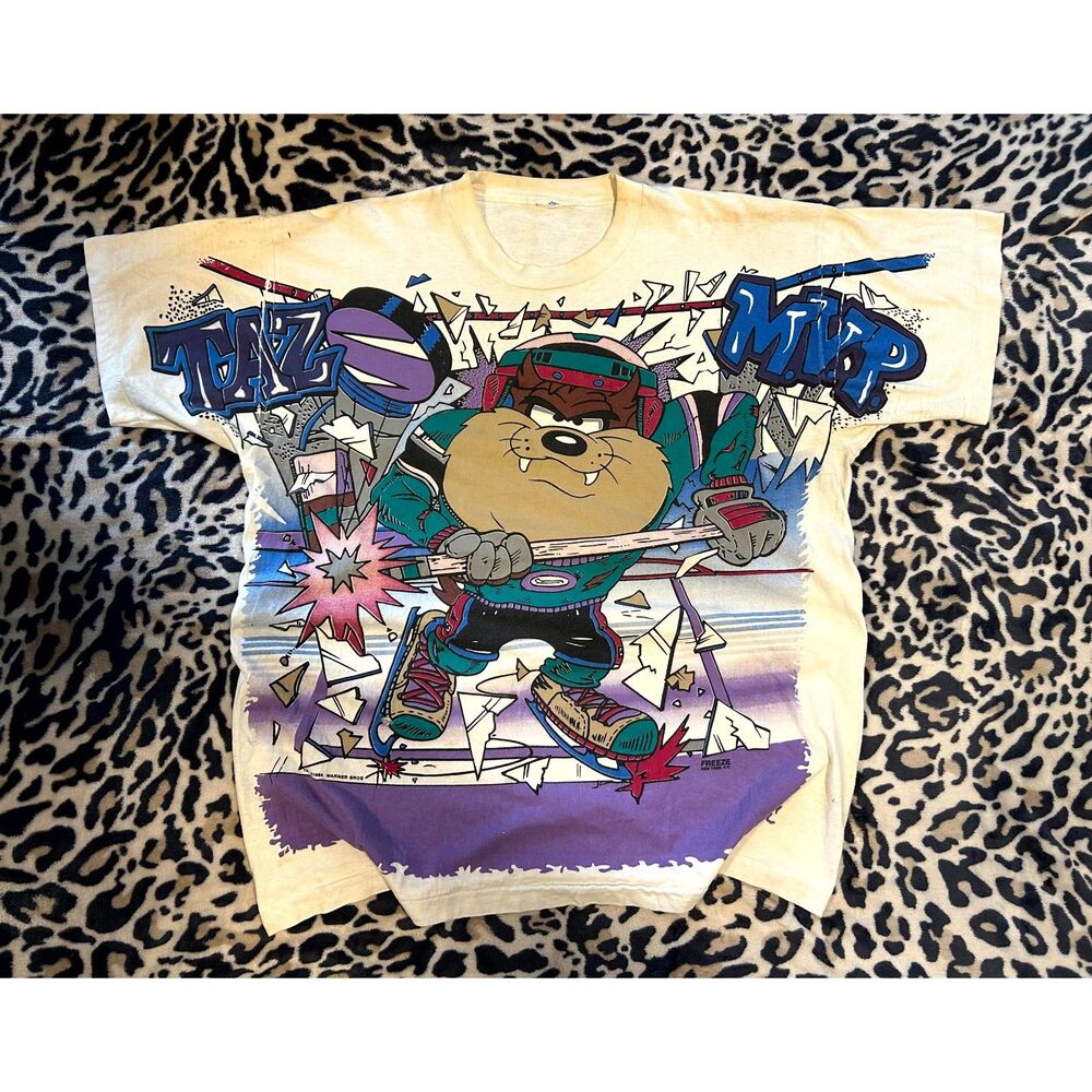 Vintage 1994 Freeze Warner Bros Taz Hockey "MVP" aop T-Shirt Single Stitch